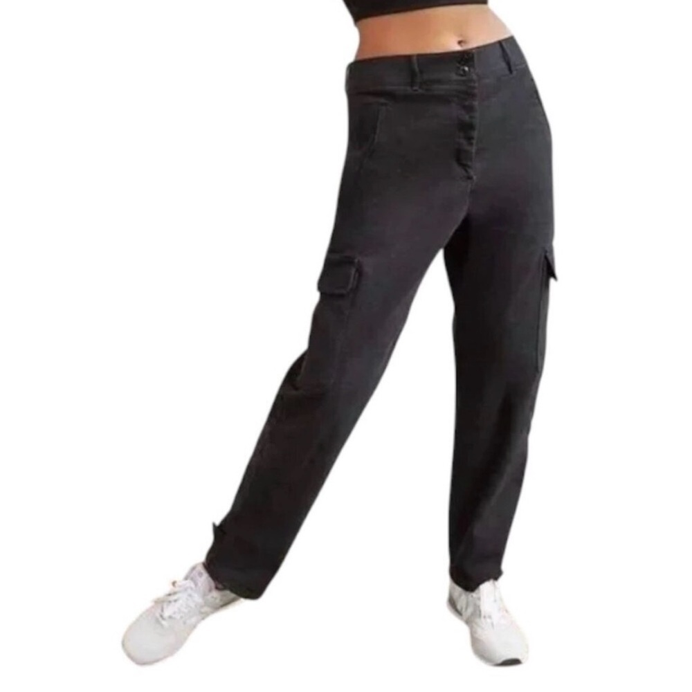 Wilfred Free Aritzia High Waisted Black Cargo Pants Size 2